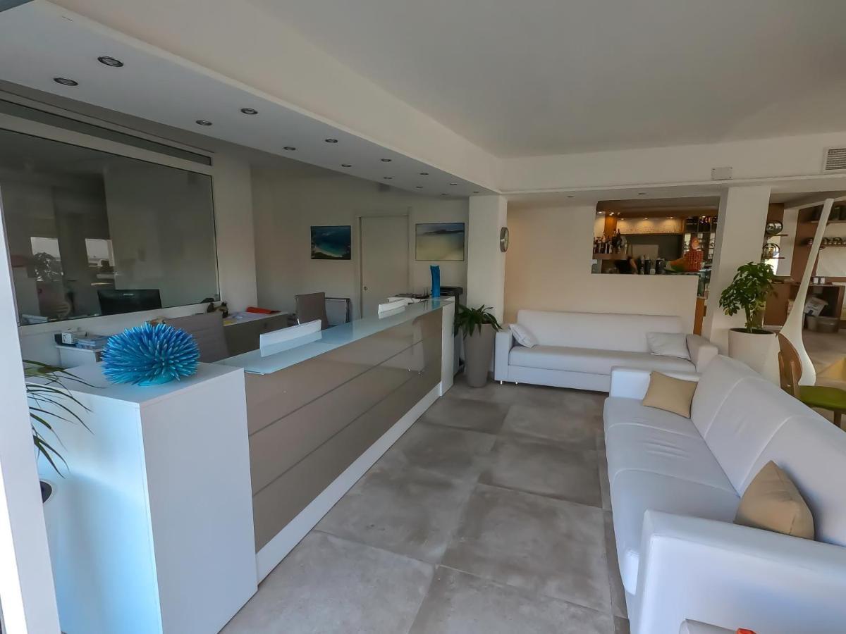 圣特雷莎加卢拉La Contessa Pool & Sea View公寓式酒店 外观 照片